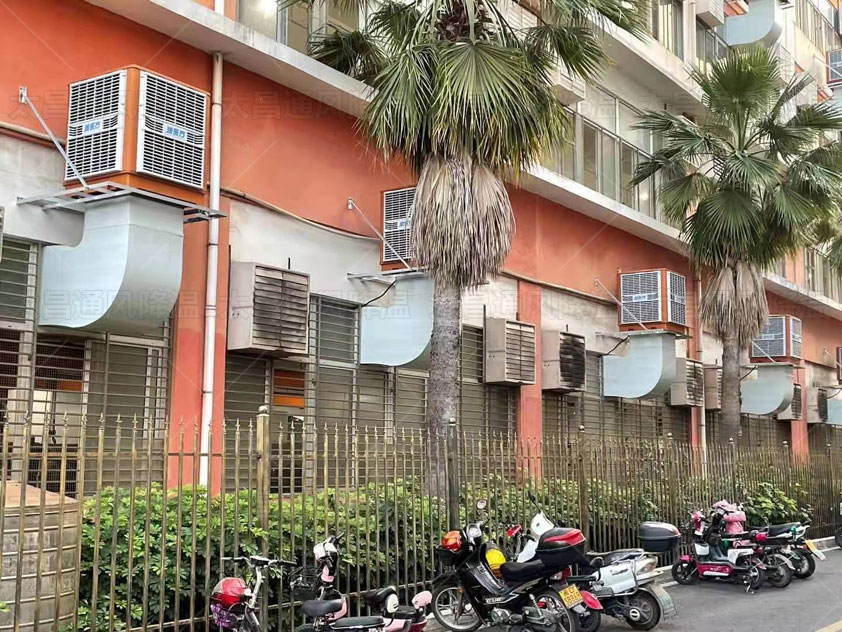 鐵皮房環(huán)?？照{(diào)