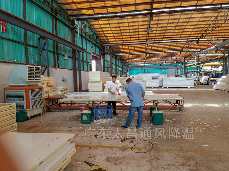 移動式環(huán)?？照{(diào)在工業(yè)廠房的應(yīng)用