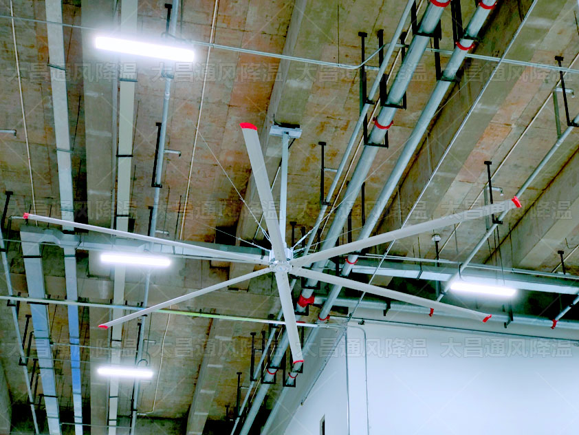 廠房降溫用永磁工業(yè)大風(fēng)扇，工業(yè)大風(fēng)扇的特點(diǎn)應(yīng)用