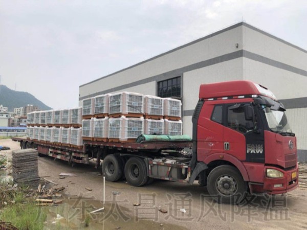 工業(yè)環(huán)?？照{(diào)專為廠房車間清涼降溫